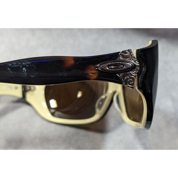 Oakley Betray Brown Tortoise And Cream Sunglasses main image 9